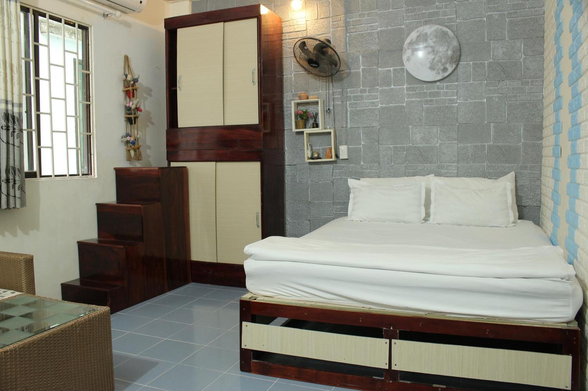 Khách Sạn Bụi Rach Gia Esterno foto