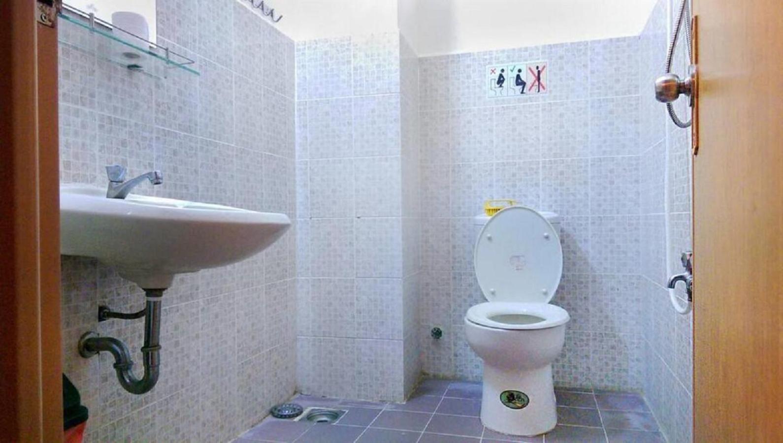 Khách Sạn Bụi Rach Gia Esterno foto